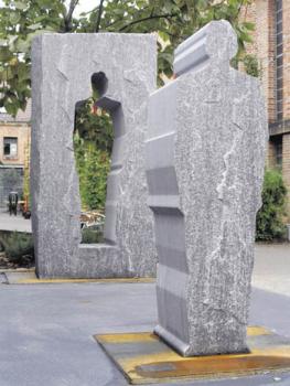 Memorial for deserters by Nikolaus Kernbach in Stuttgart.Photo: Ohne Rüstung Leben, Stuttgart